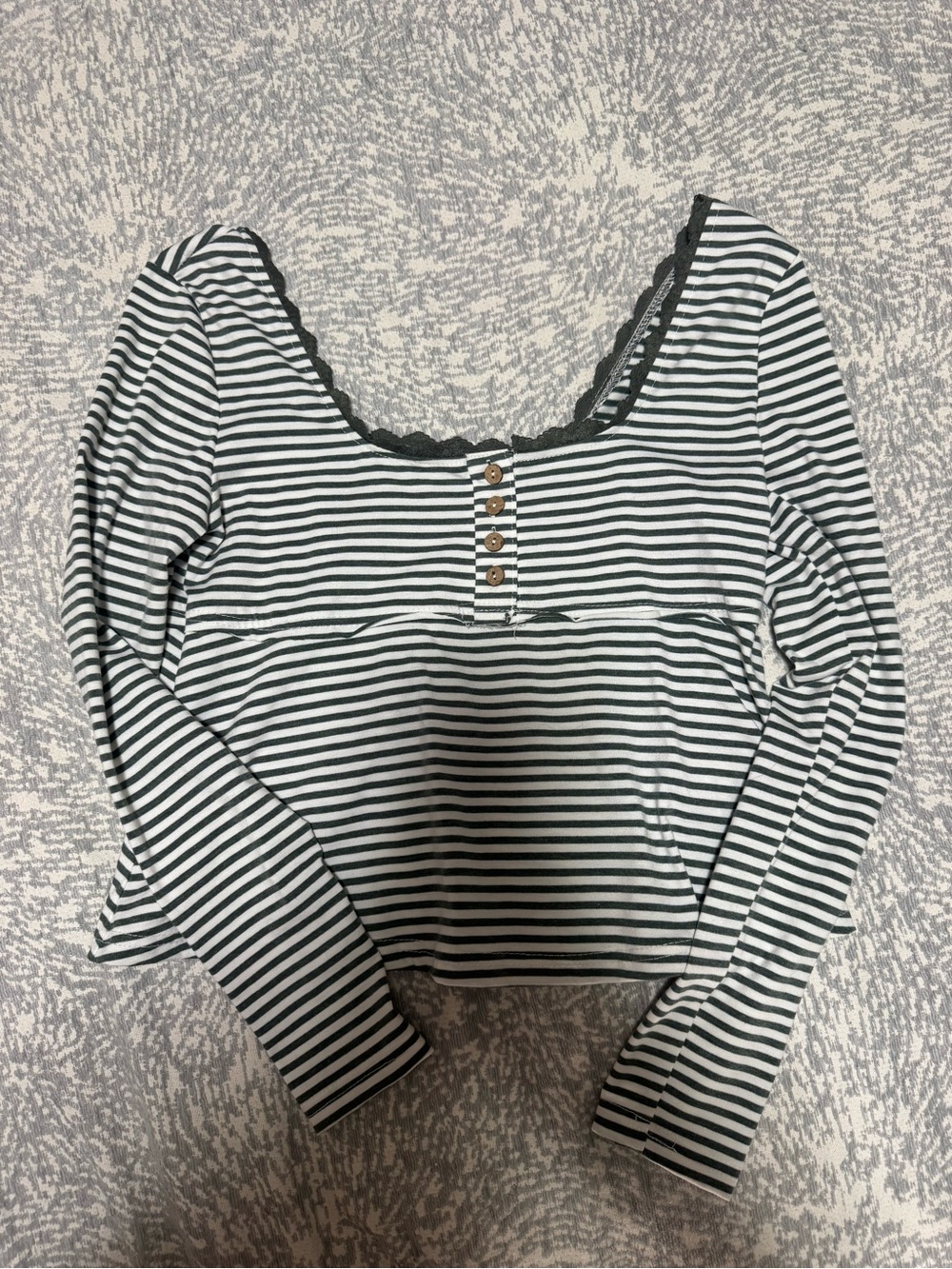 Striped Long-Sleeve Scoop Neck Top with Lace Trim - Black & White
